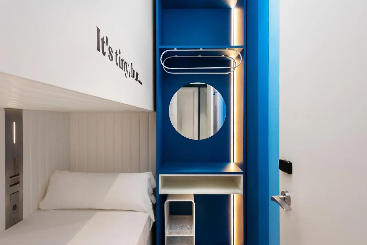 Coeo Pod Hostel Beatas Malaga Spain