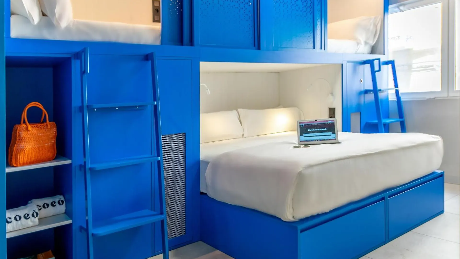 Coeo Pod Hostel Beatas Malaga Spain