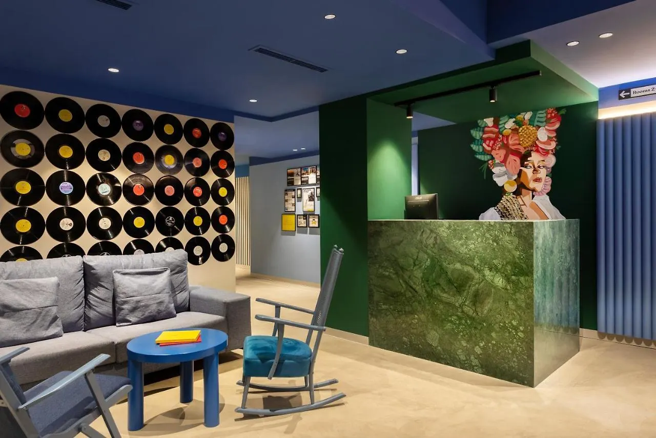 COEO Pod Hostel Málaga